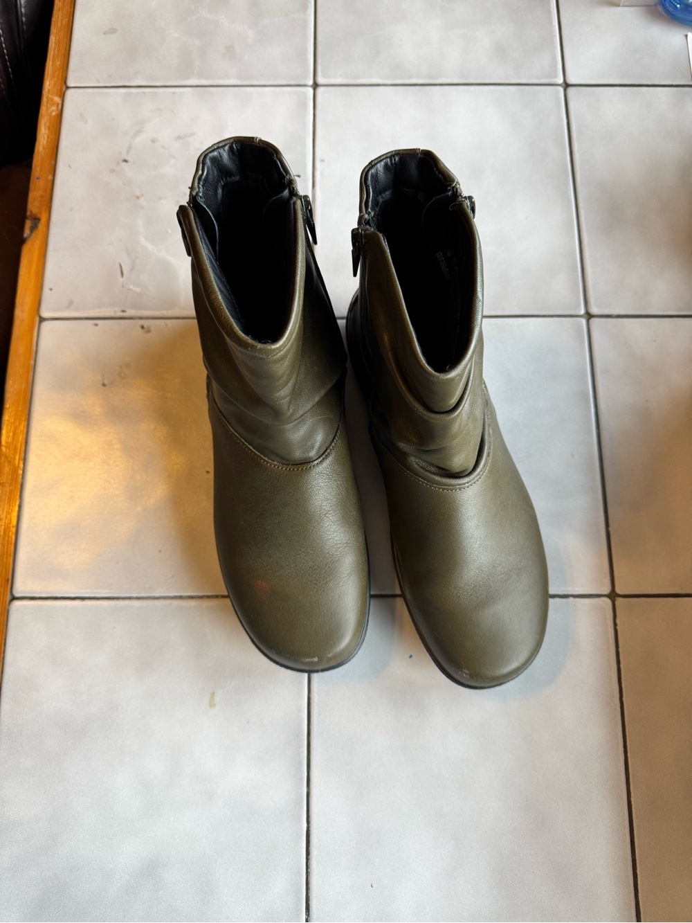 hotter Olive Green Women's Ankle Boots - Side Zip Booties